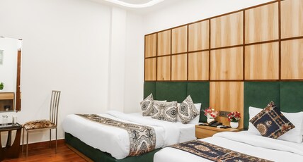 Hotel Platinum Stay InHouse Sanjha Chulha Restaurant Room Type - Premium Triple Room