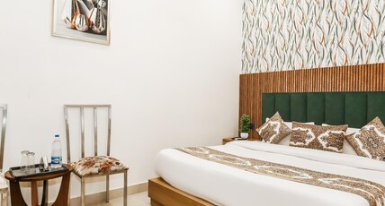 Hotel Platinum Stay InHouse Sanjha Chulha Restaurant Room Type - Deluxe Room Hotel Platinum Stay InHouse Sanjha Chulha Restaurant Room Type - Deluxe Room