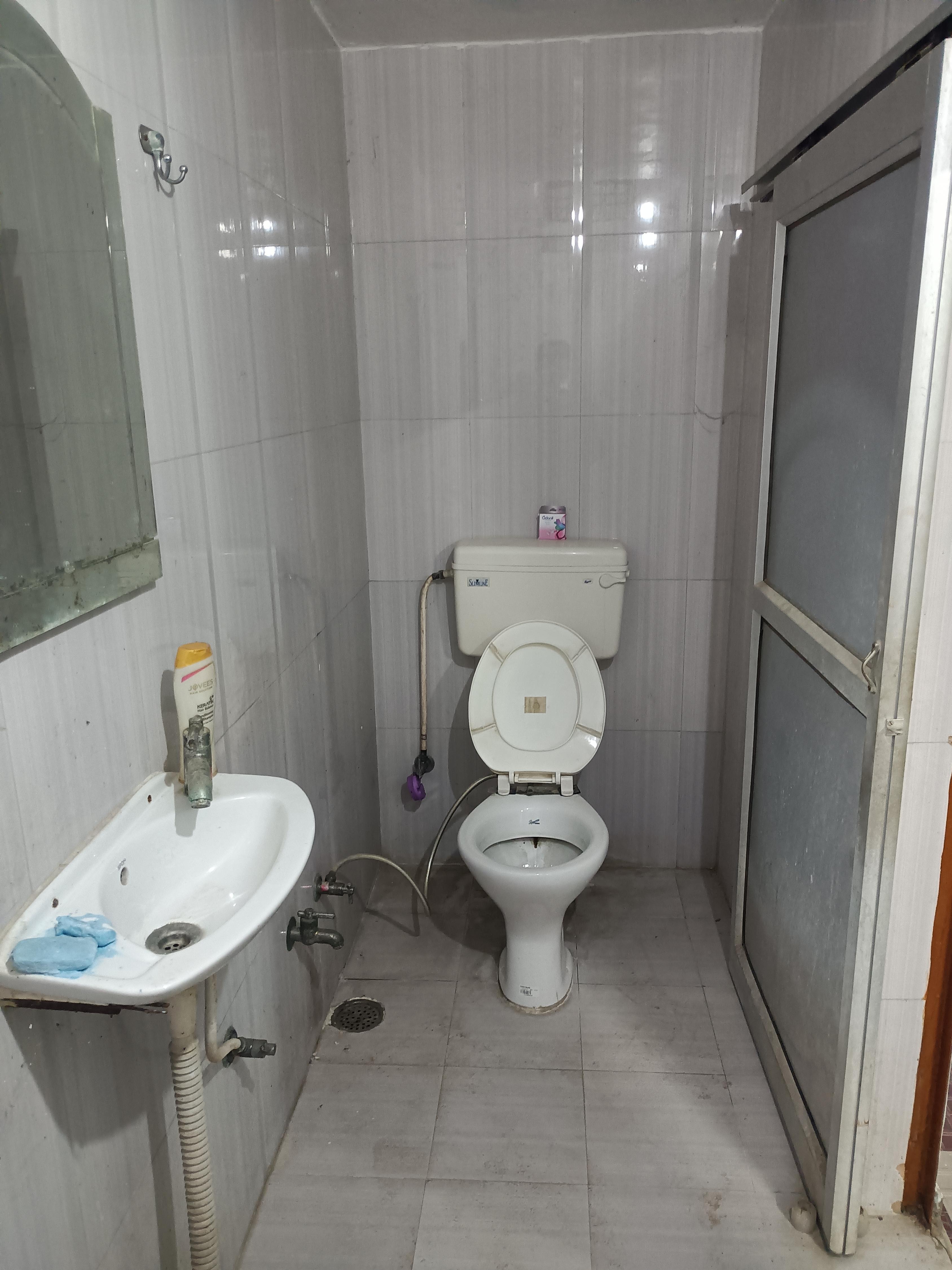 New Awadh Home Stay - Tap to explore photos