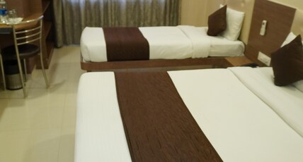 Hotel Gayatri Palace Room Type - Luxury Triple Room