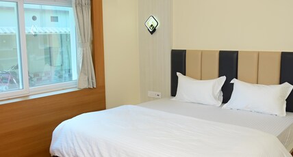 Hotel Beach Comforts (300 Meters from Sea Beach) Room Type - Premium AC Double Room - Ground Floor
