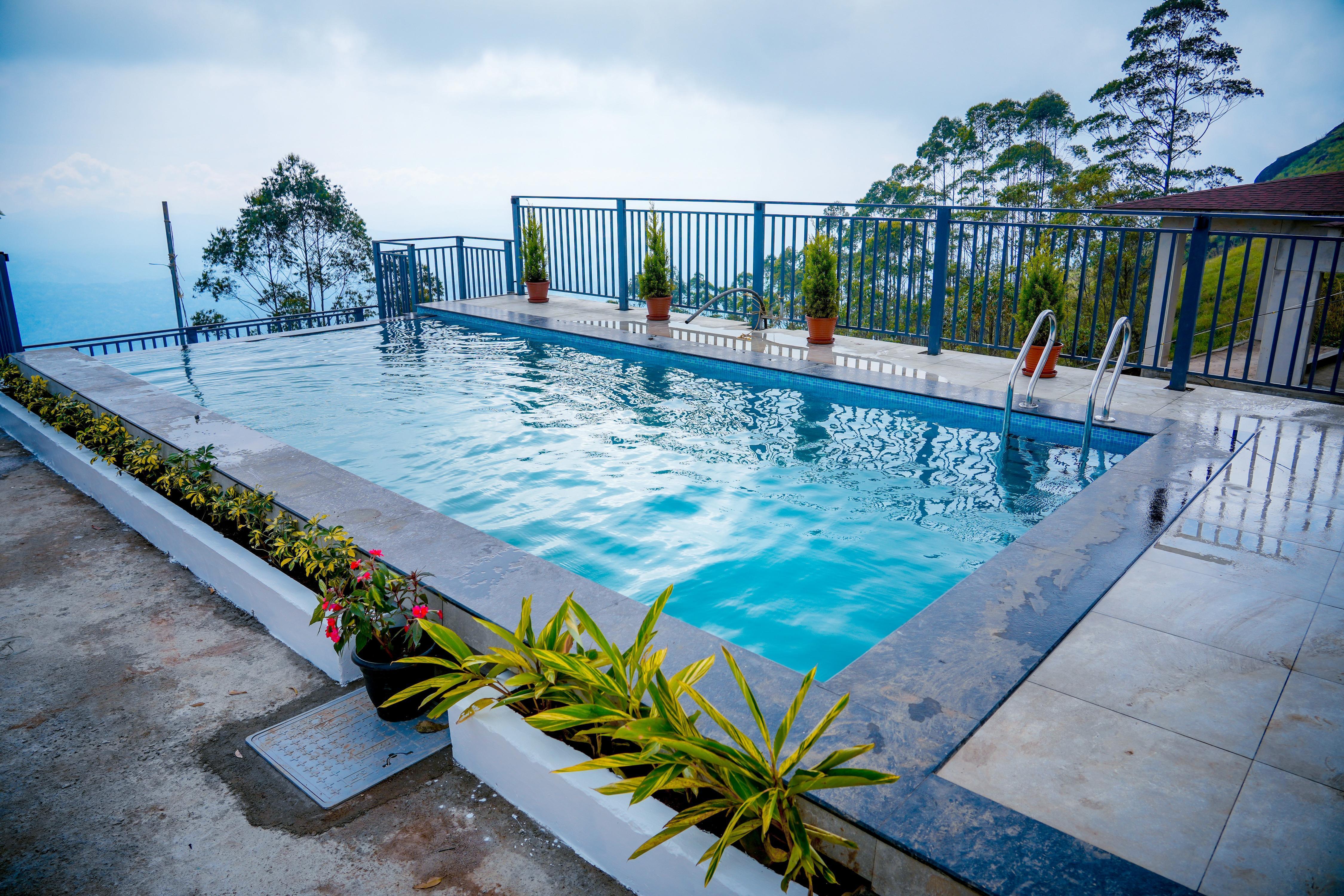 The Cloud - Tap to explore photos