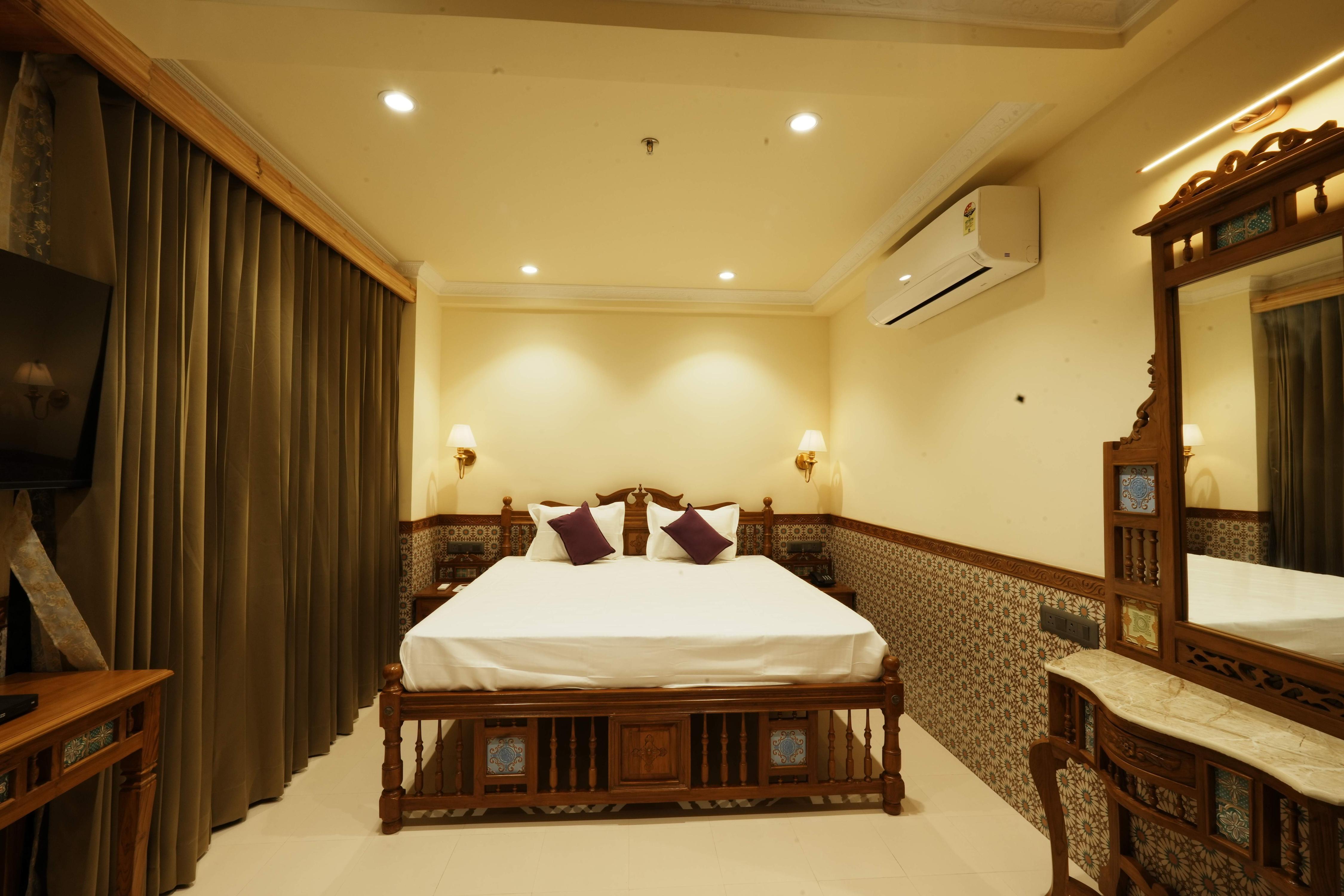 Hotel Surya Palace Room Type - ROYAL DELUXE