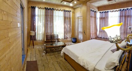 Sajan's Bir Verse Room Type - Wooden Cottage Room