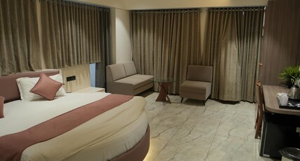 Hotel The Grand View,Gandhinagar Room Type - SUITE ROOM