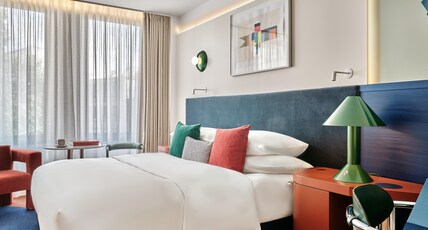 Kimpton MAIN FRANKFURT Room Type - 1 King Premium Living Area Kimpton MAIN FRANKFURT Room Type - 1 King Premium Living Area