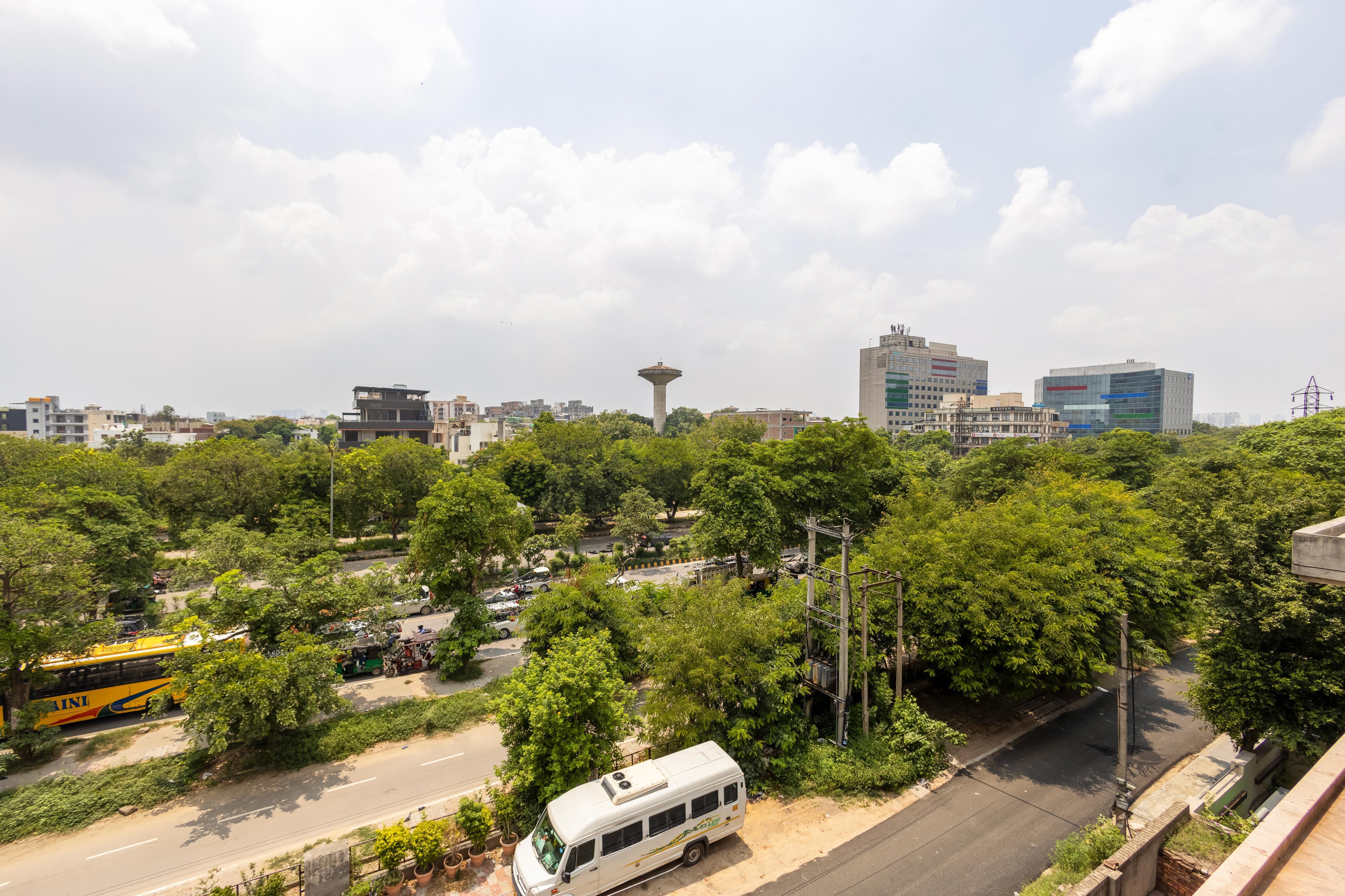 Vamsor Heights Gurgaon| Near Huda/Fortis/Max - Tap to explore photos