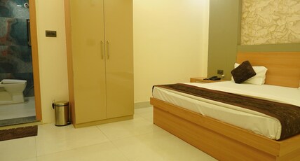 HOTEL VATIKA ROYAL Room Type - Double Deluxe