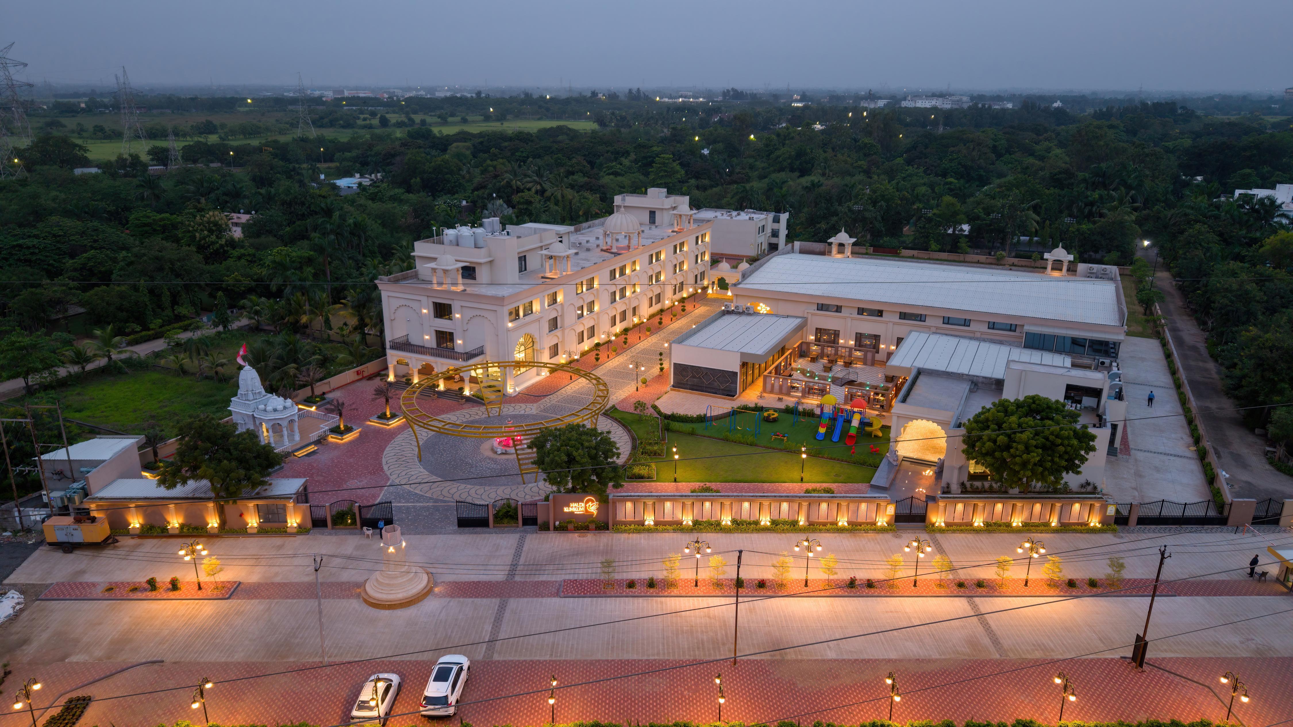 Haldi Kumkum Resort, Kamrej