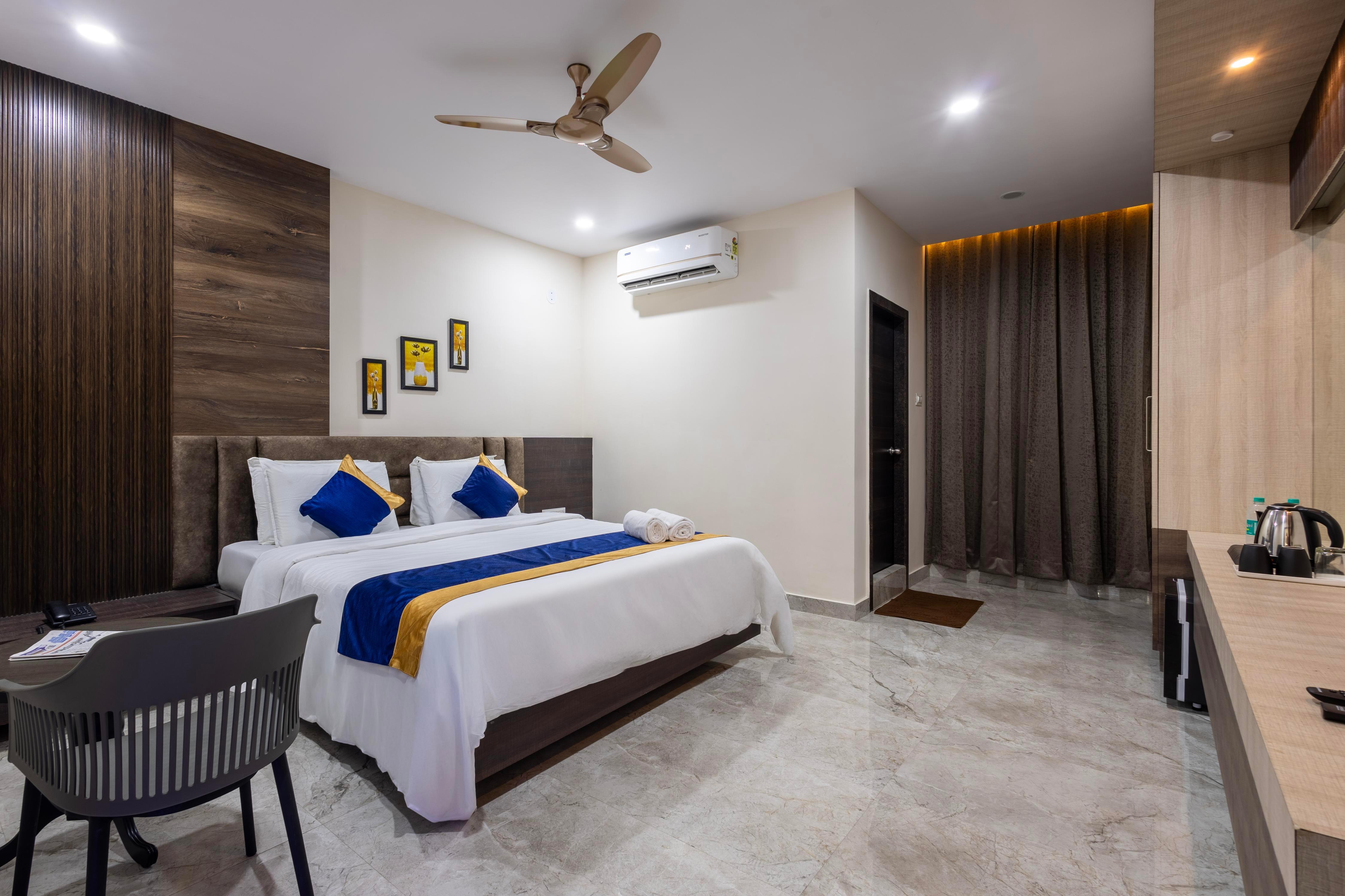 HOTEL ELITE Room Type - Suite Room - King Bed