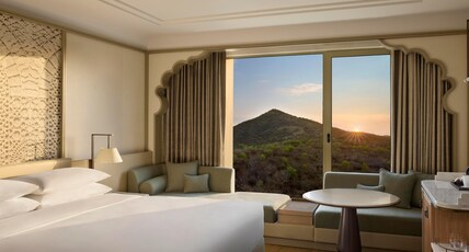 Udaipur Marriott Hotel Room Type - Deluxe Suite, Mountain View with Bathtub Udaipur Marriott Hotel Room Type - Deluxe Suite, Mountain View with Bathtub