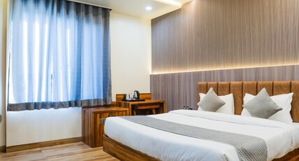 Hotel De Grand Dwarka- Near Jaipur Airport Room Type - Super Deluxe Room