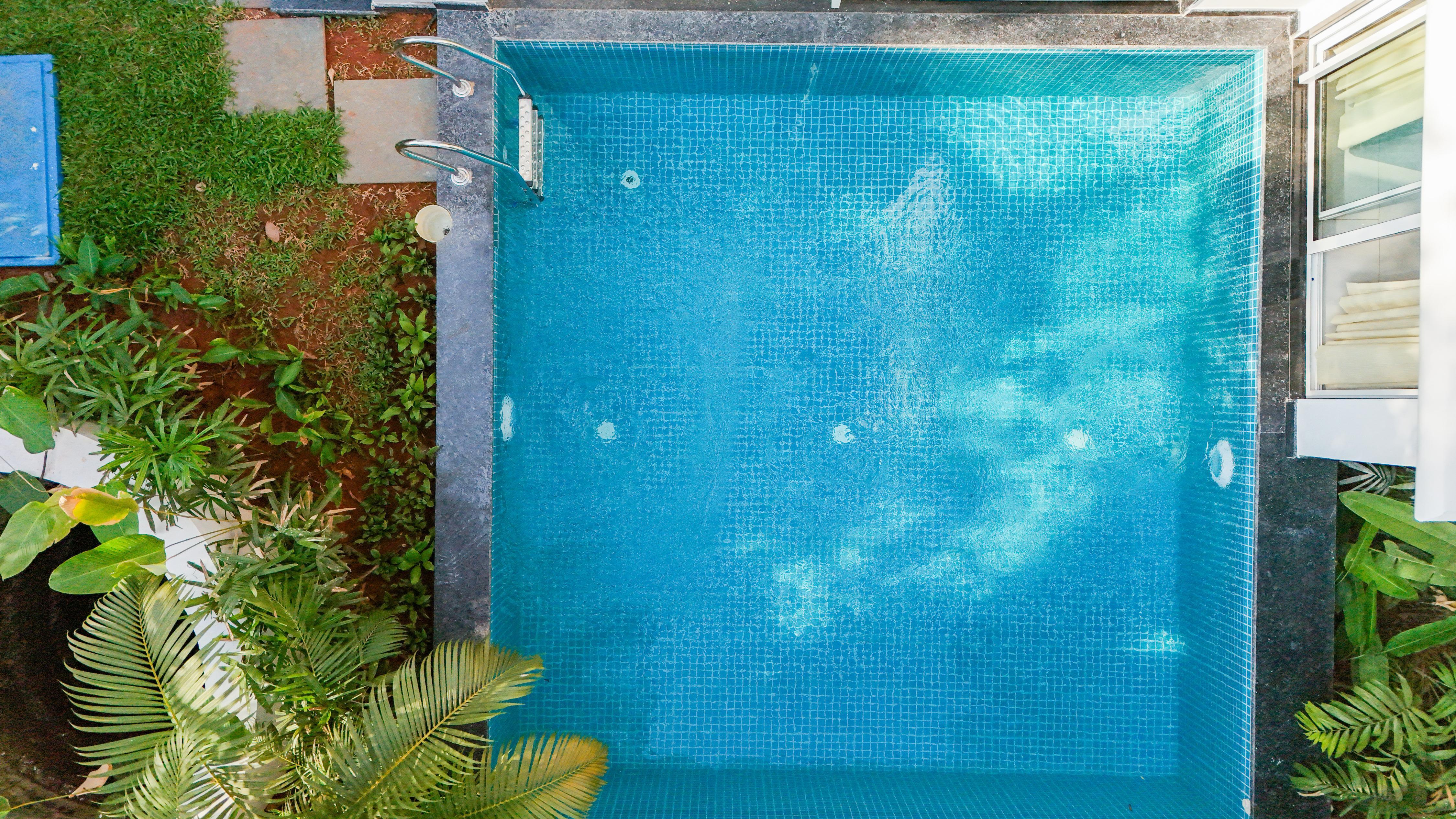 Modern 3 BHK Villa Near Anjuna Beach with Pool & Garden - Tap to explore photos