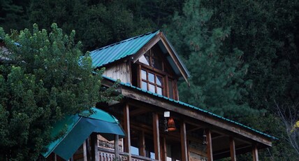 Camp Ujhi Dhar by OERTH Room Type - Mountain View Kath-Kuni wood House