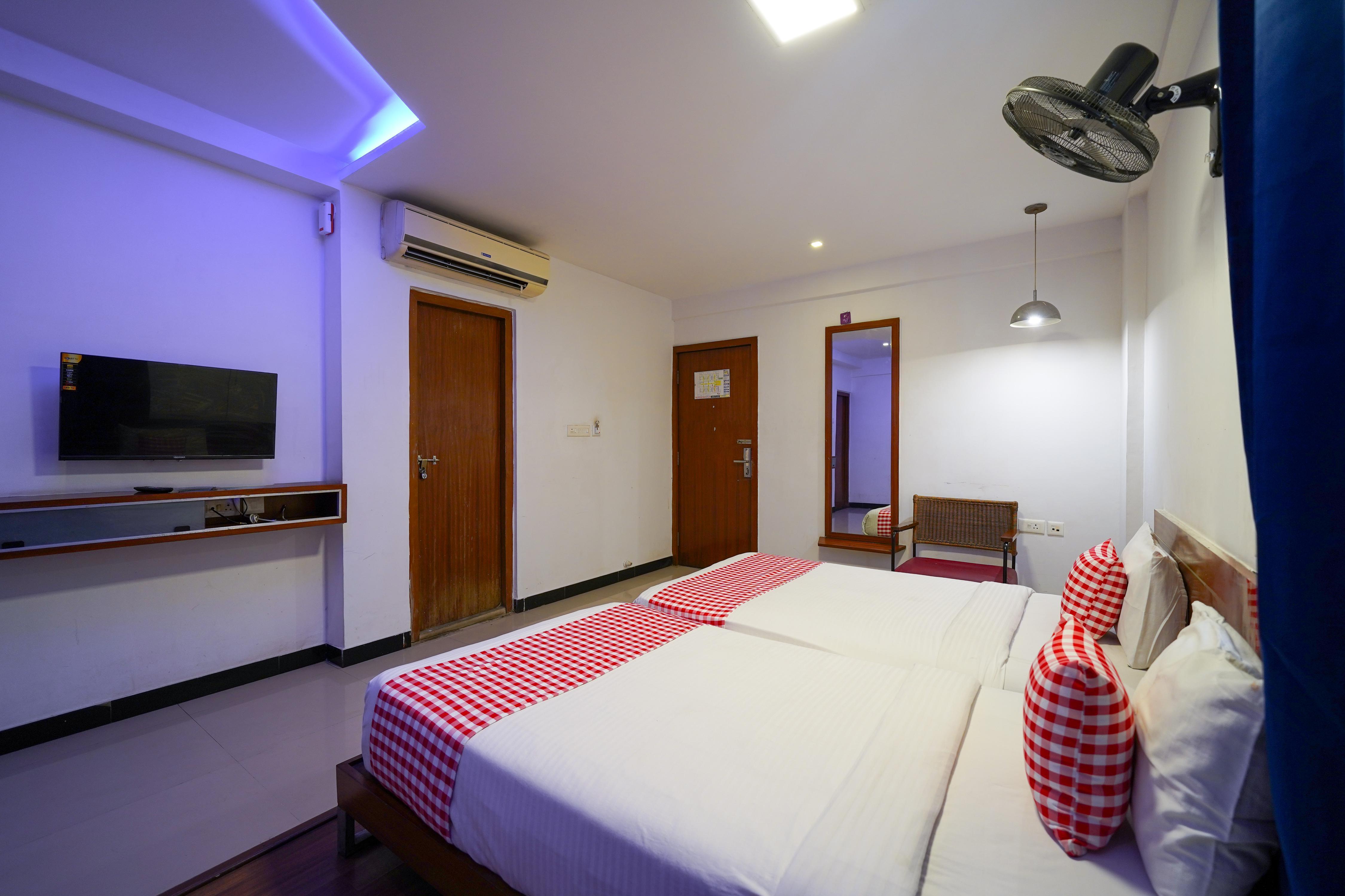 Sri Vishnu Inn - Tap to explore photos