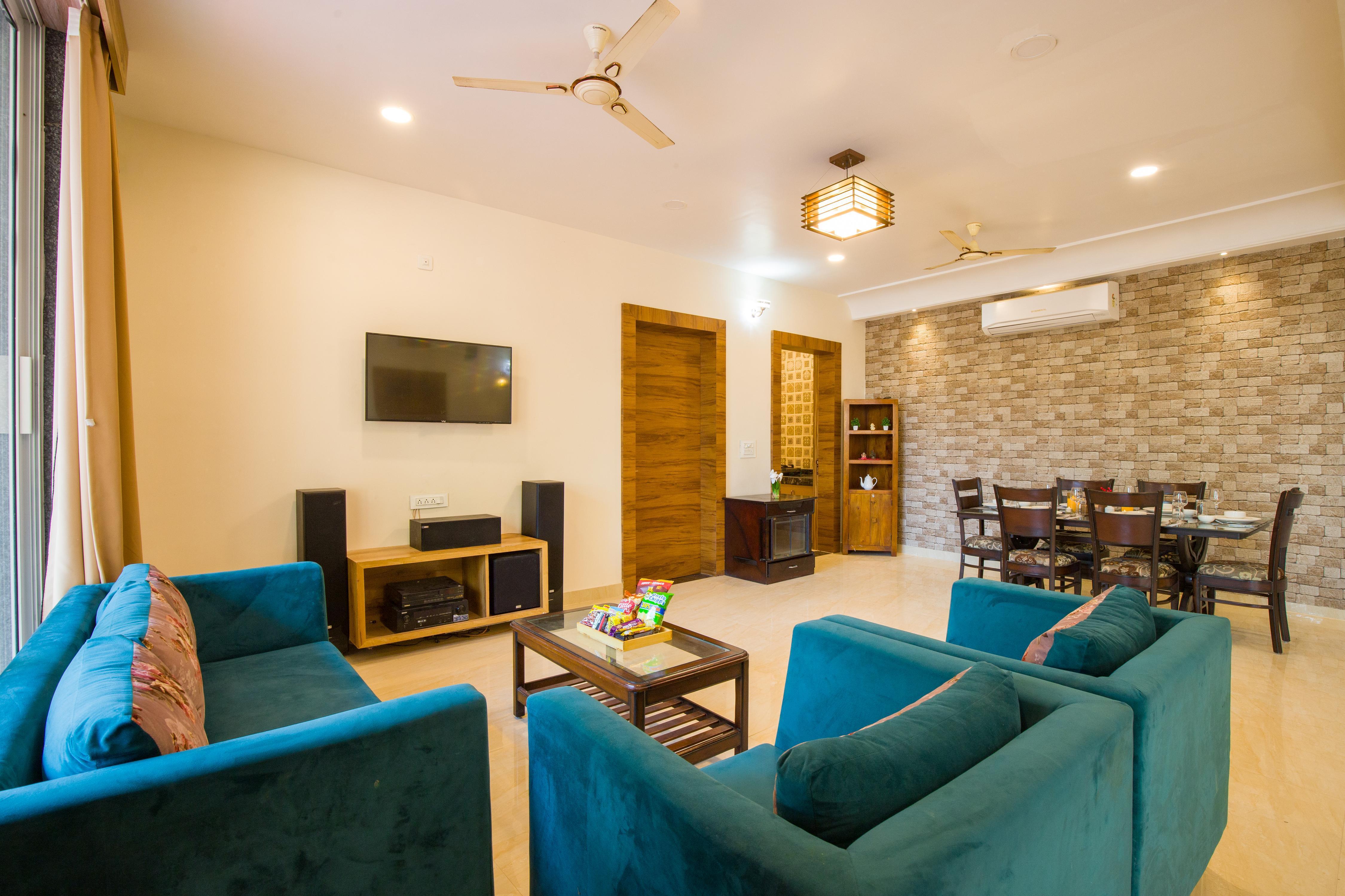 Villa Paradiso 5 BHK Luxury Retreat with Pool & Garden - Tap to explore photos
