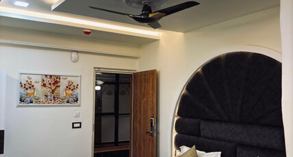 Hotel Keshav Inn Room Type - Deluxe Room