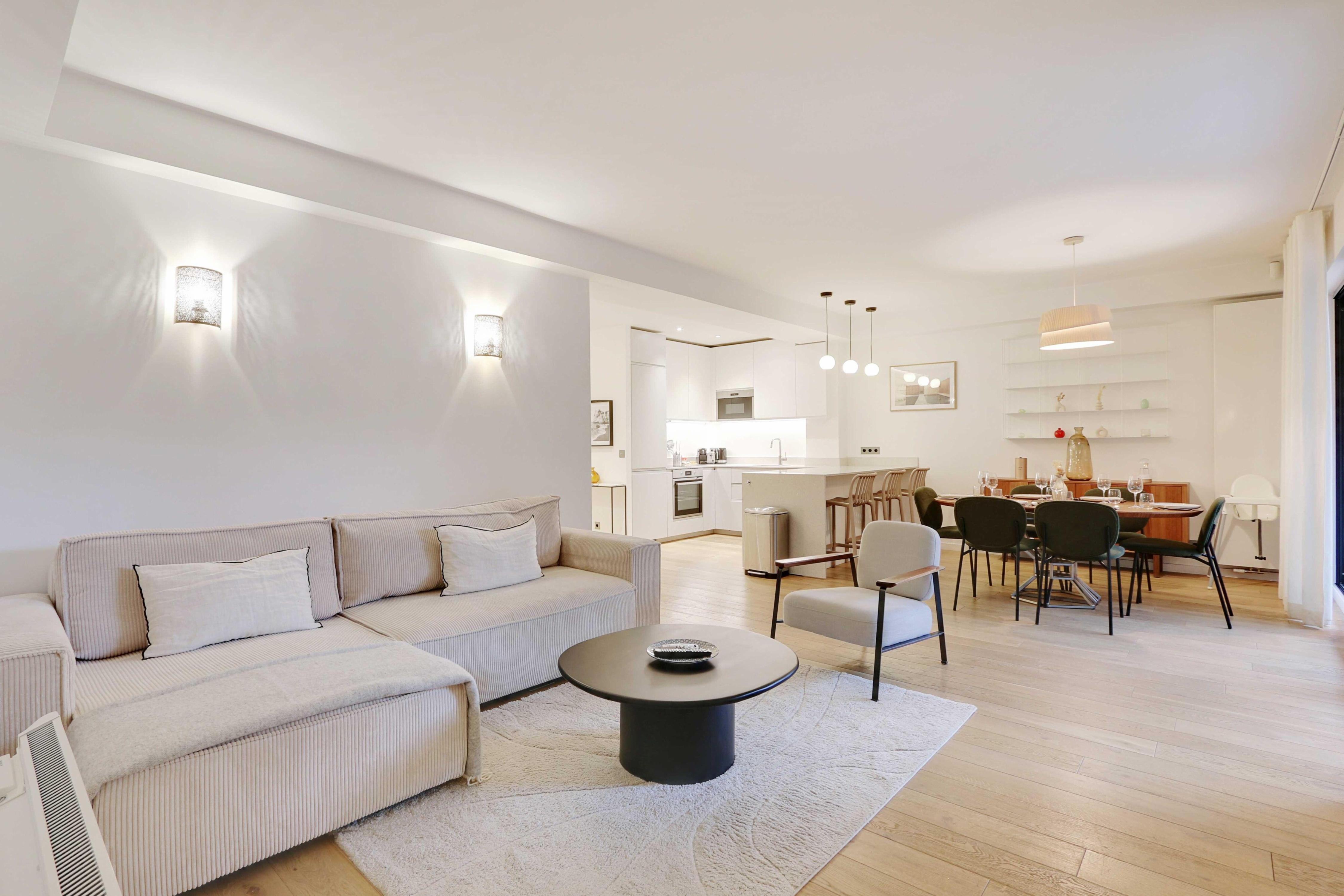 Passy / Eiffel Tower - Amazing 2BR with garden - Tap to explore photos