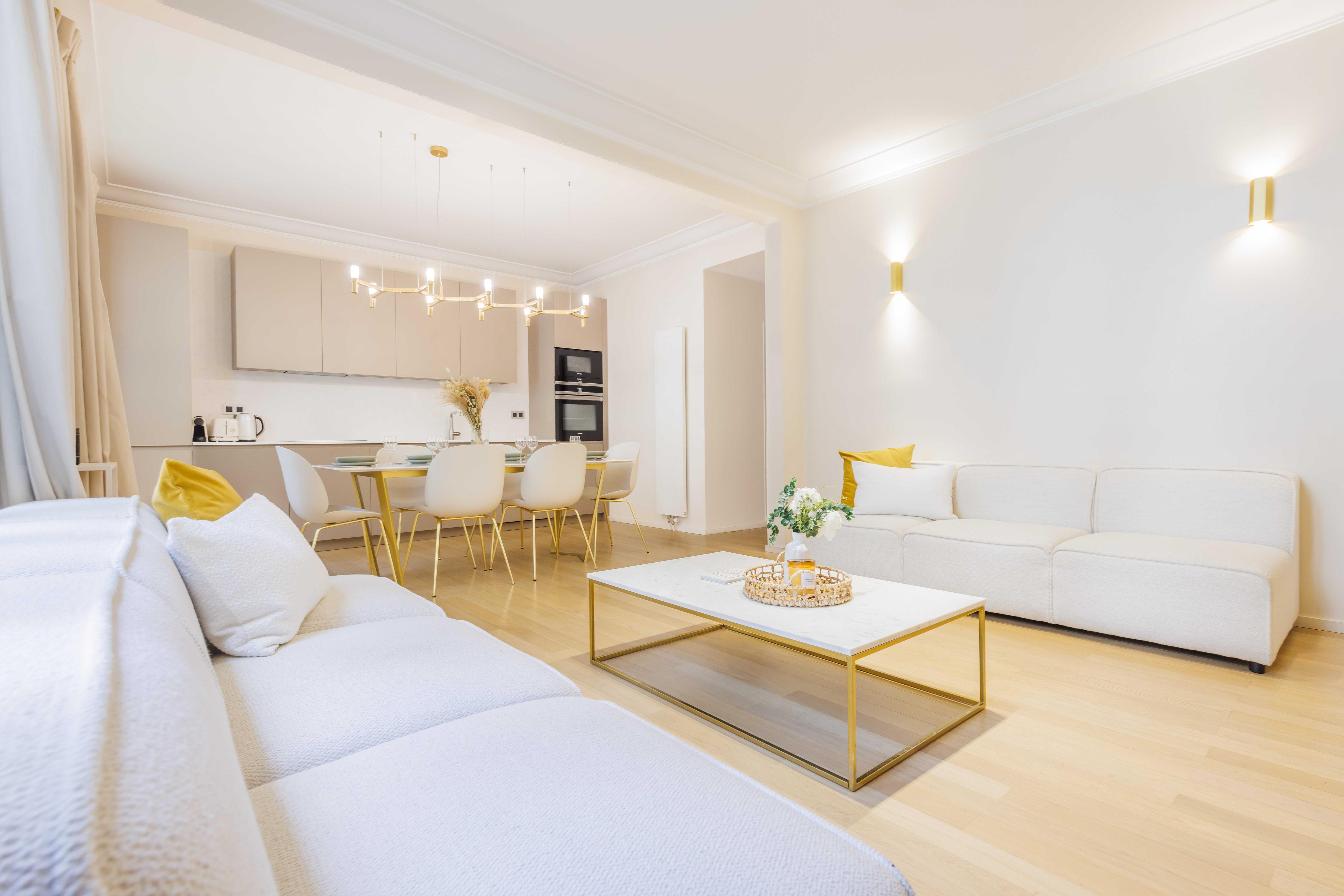 Chic apartment - 2BR/4P - Trocadero - Tap to explore photos