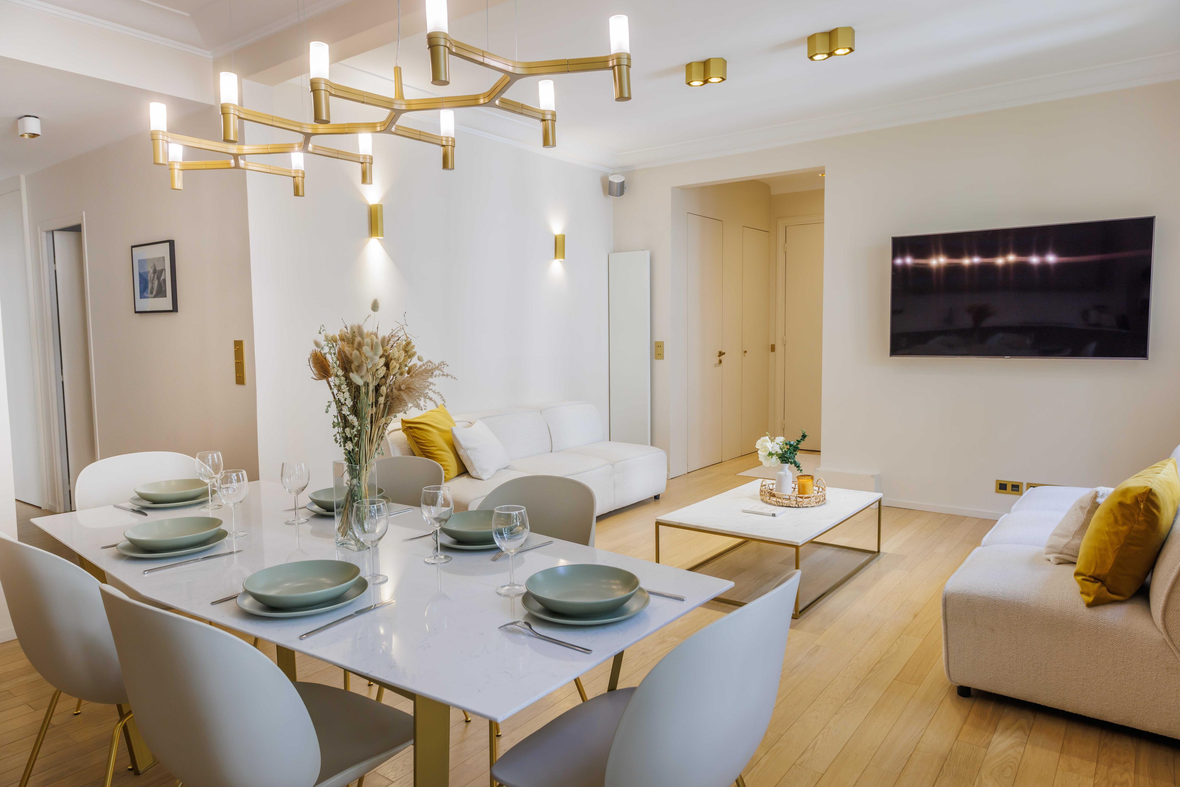 Chic apartment - 2BR/4P - Trocadero - Tap to explore photos
