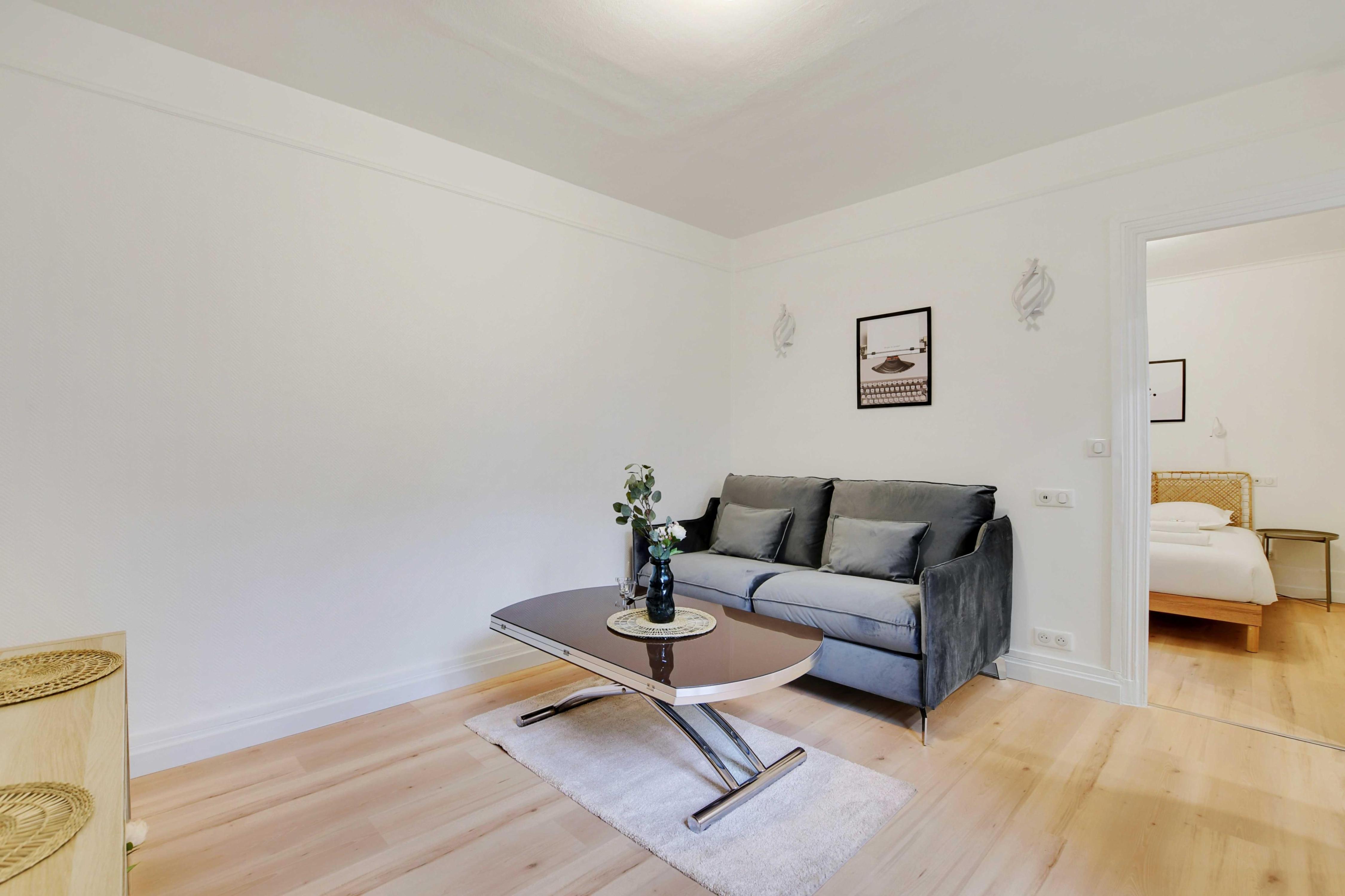 Charming apartment - 1BR/4P- Gare de l'Est - Tap to explore photos
