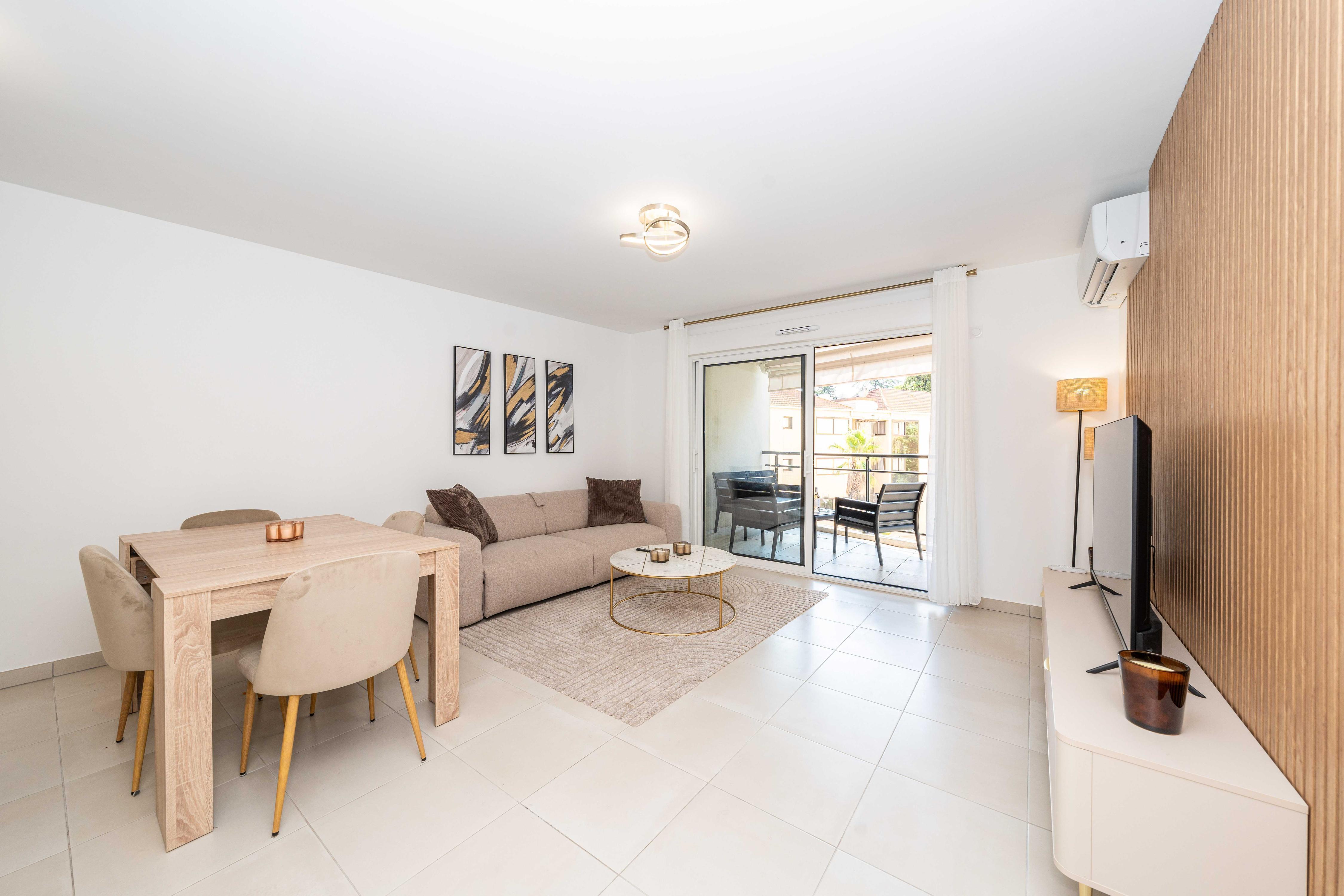 Modern apartment with terraces, parking - Cannes - Tap to explore photos