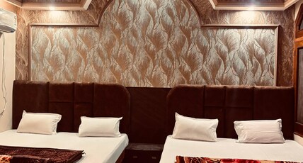 Hotel Radha Madhavam Luxurious Boutique Stay Room Type - Quadruple room