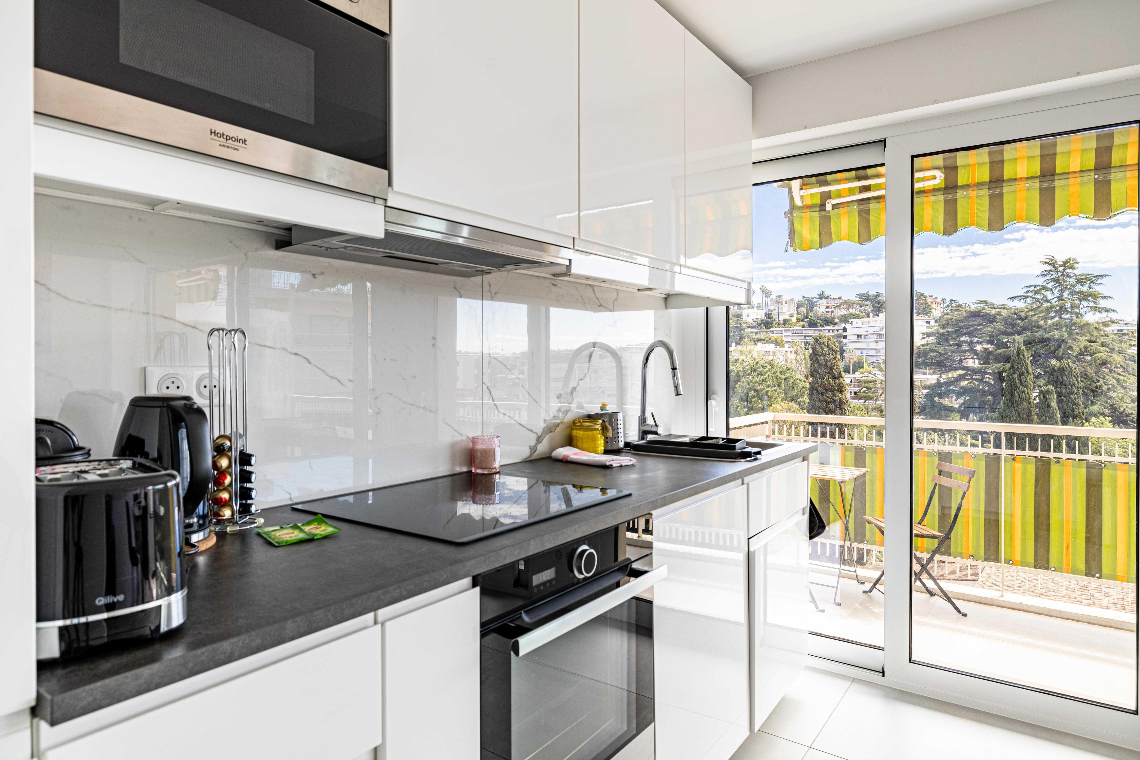 Elegance and serenity with terrace, view & A/C