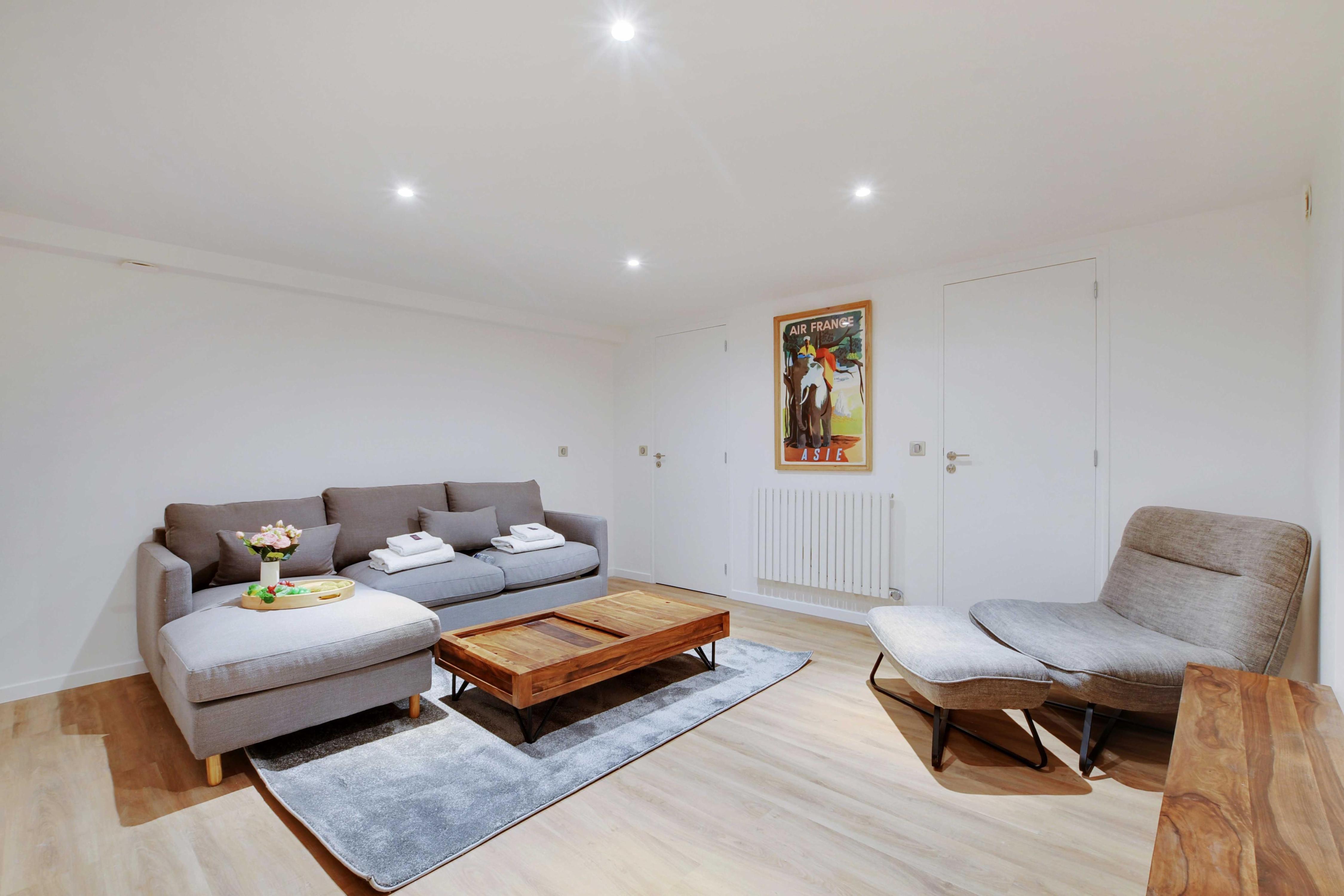 Spacious Apartment - 2BR/4P - Place de Clichy