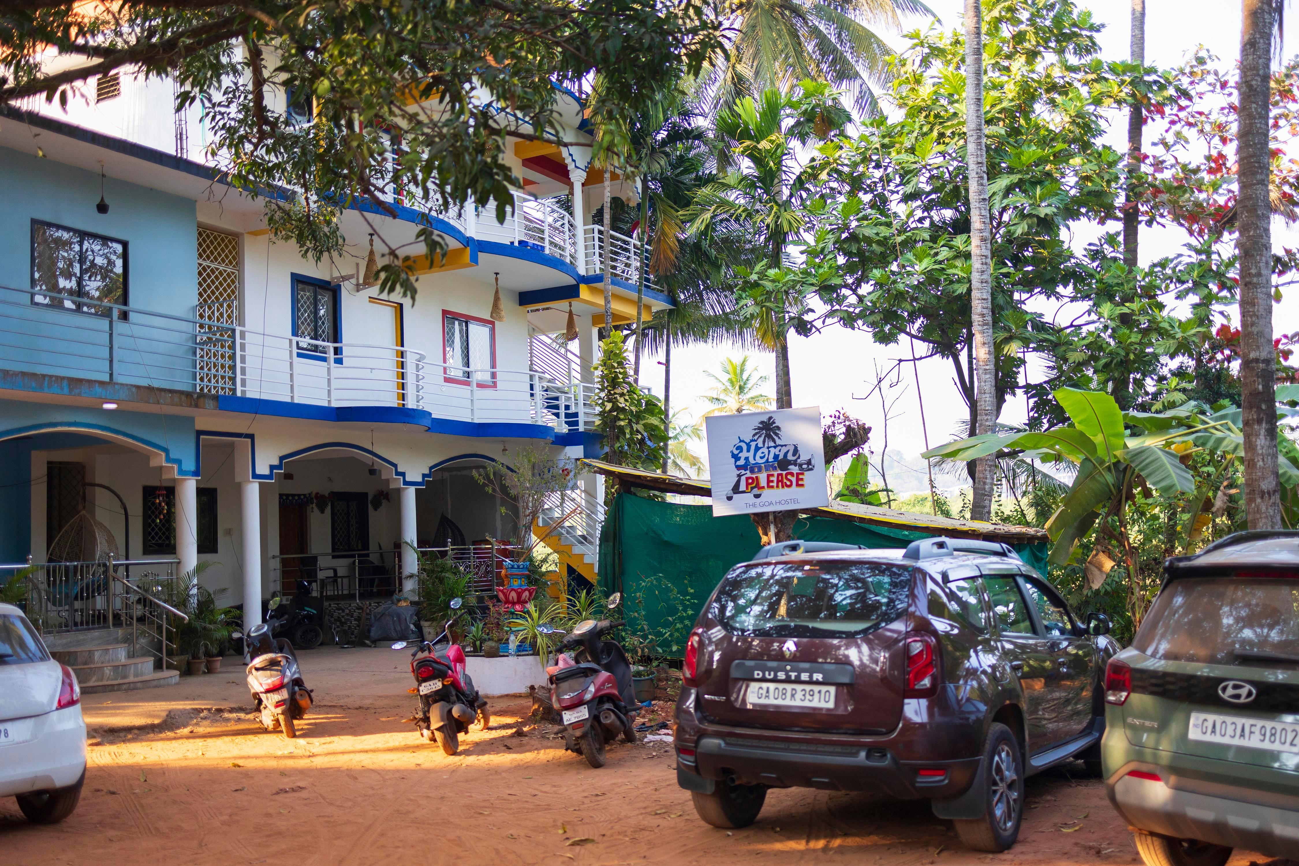 Horn Ok Please Hostel Mandrem