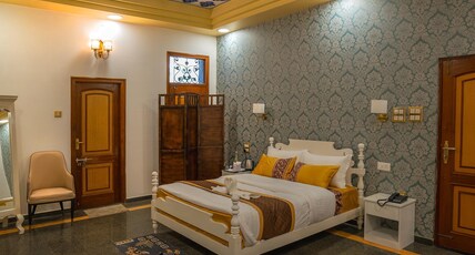 The Palace Inn - A boutique villa stay Room Type - Superior Queen Room with Bathtub The Palace Inn - A boutique villa stay Room Type - Superior Queen Room with Bathtub