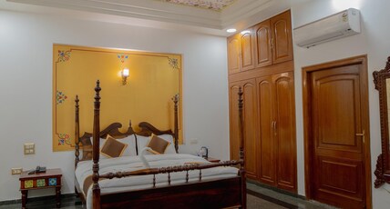 The Palace Inn - A boutique villa stay Room Type - Superior King Room with Jacuzzi The Palace Inn - A boutique villa stay Room Type - Superior King Room with Jacuzzi