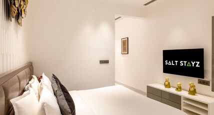 Saltstayz Premier Suite Chandigarh Mohali Room Type - Presidential Suite - Private Meeting Lounge, Balcony and Kitchenette Saltstayz Premier Suite Chandigarh Mohali Room Type - Presidential Suite - Private Meeting Lounge, Balcony and Kitchenette