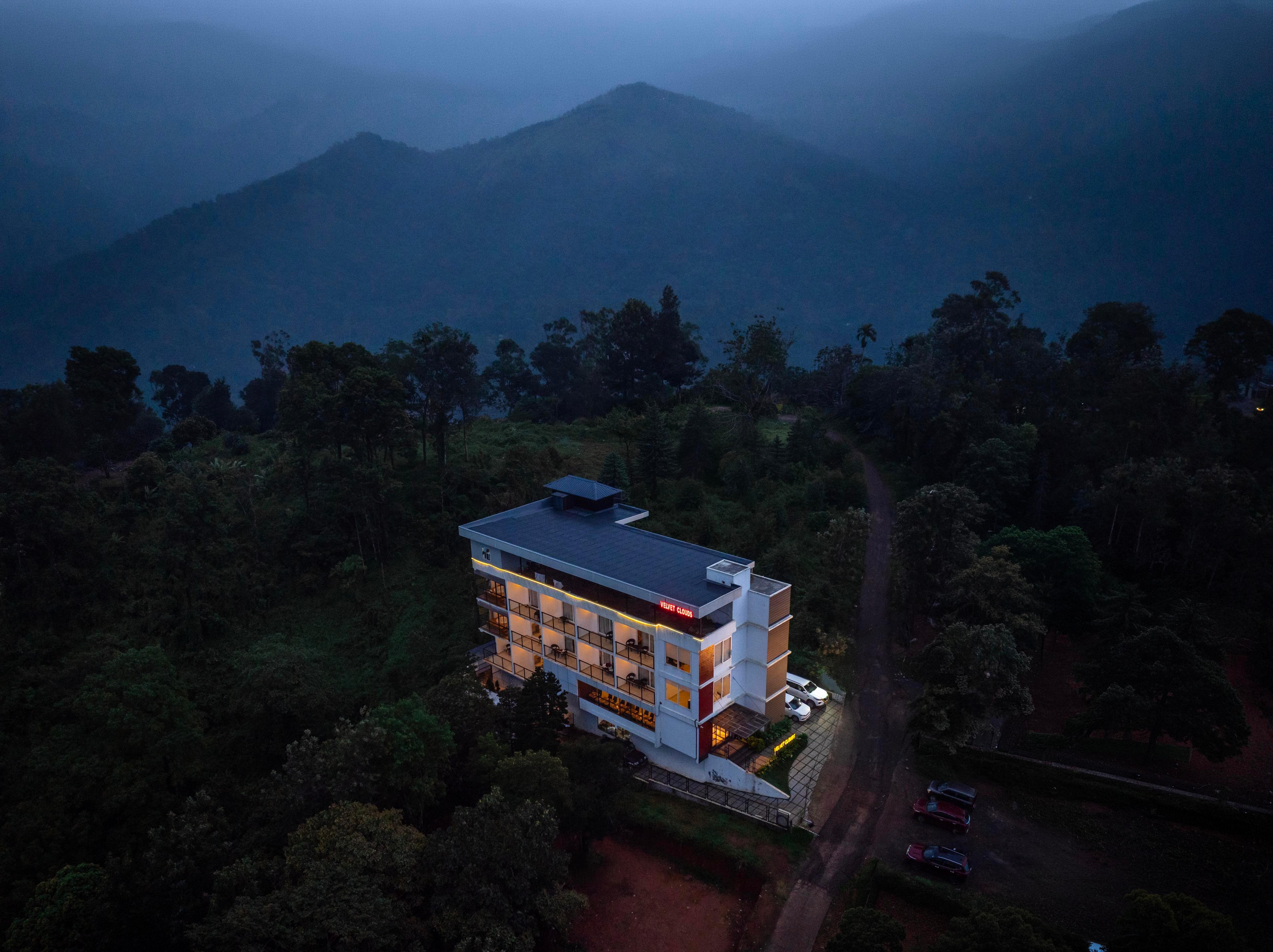Rooms of Velvet Clouds Munnar