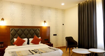 Hotel Dhingra Inn ,Rewari Room Type - Exclusive Suite Room