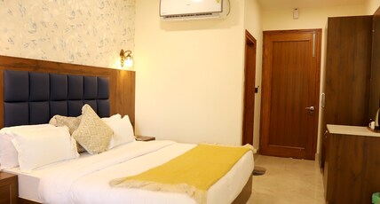 Hotel Dhingra Inn ,Rewari Room Type - Premium Room