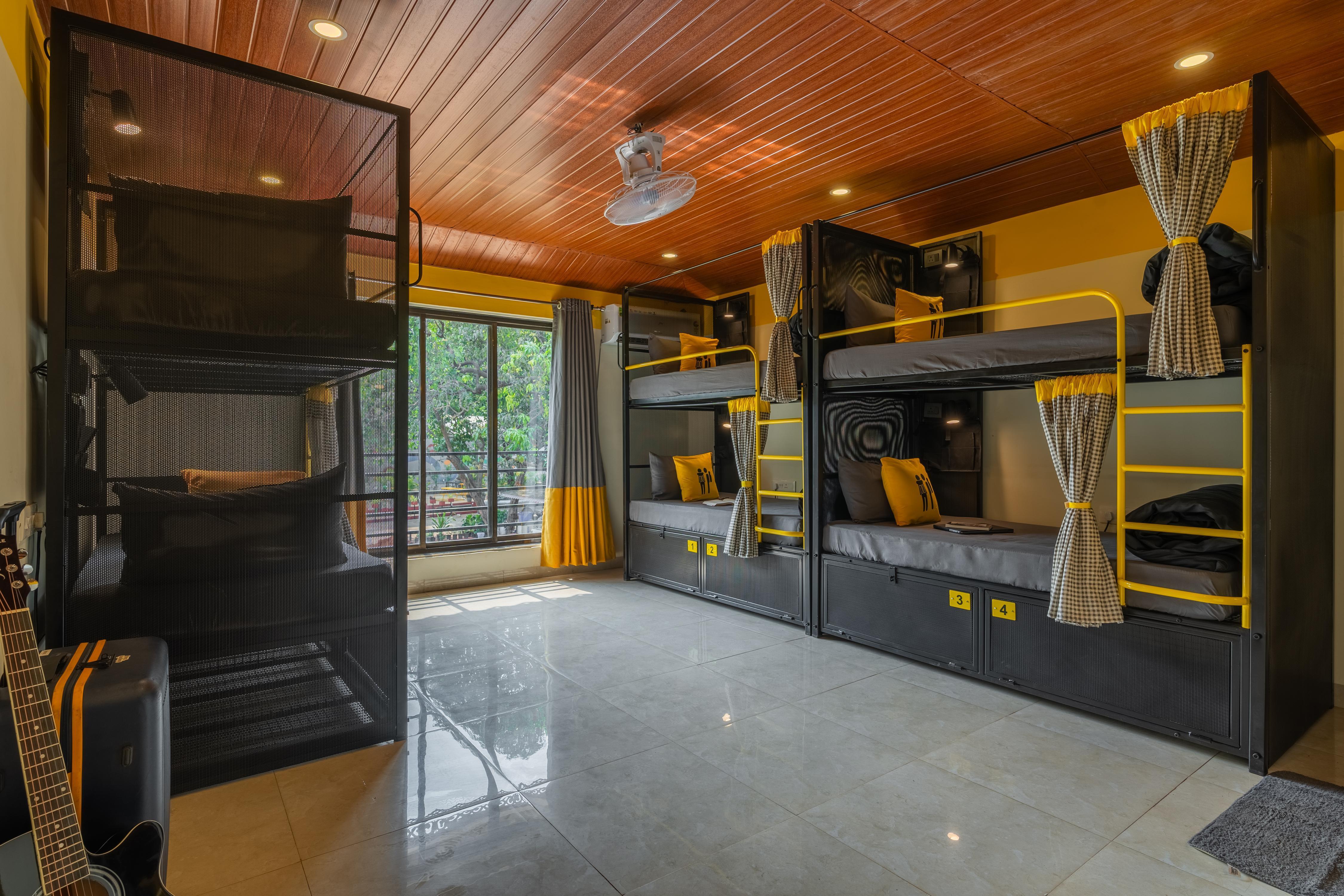 The Hosteller Lonavala, City Centre Room Type - Bed in 6 Bed Mixed Dormitory with Pool View