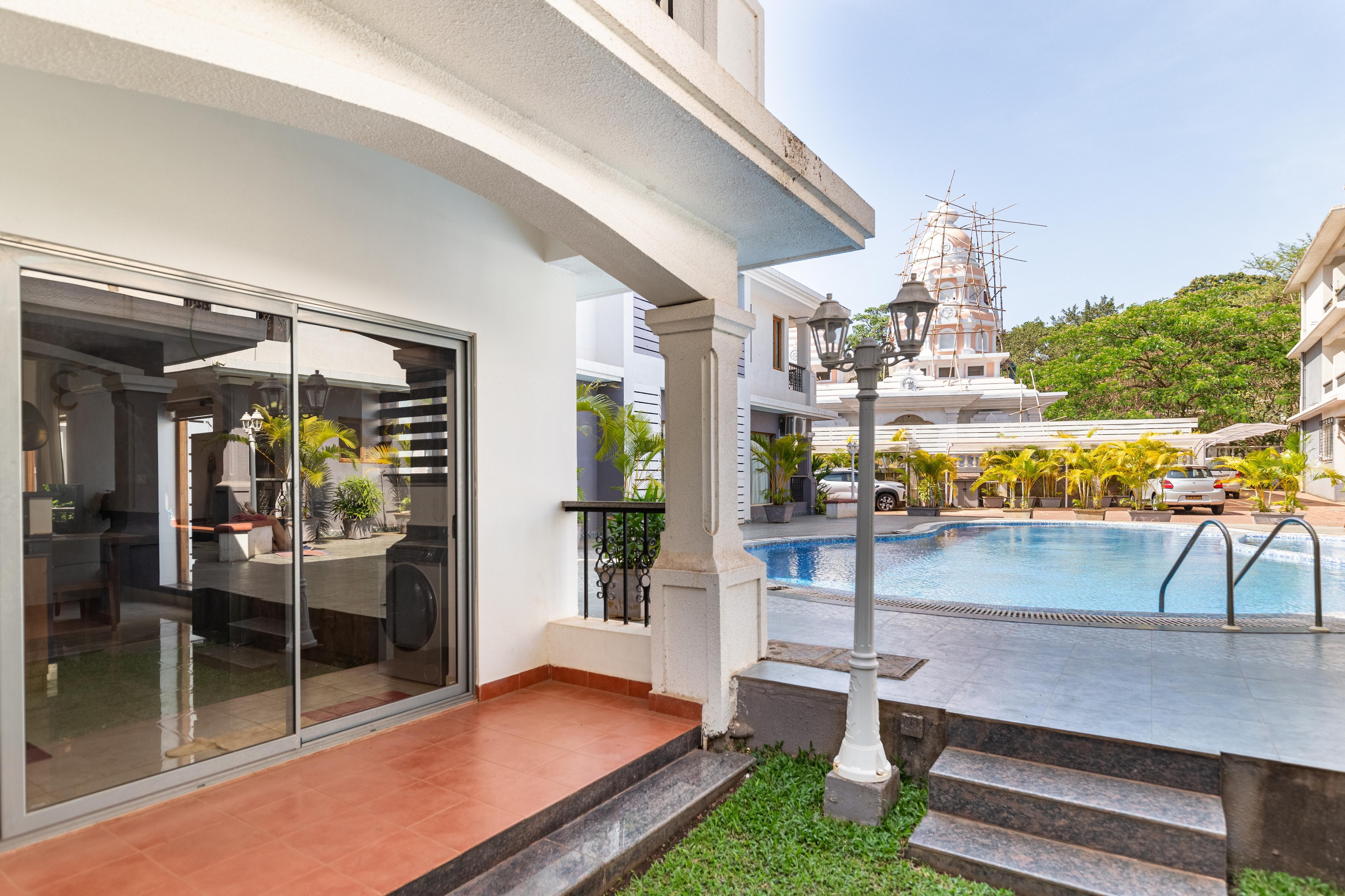 Luxurious 3bhk with pool in Assagao: Villa 06 - Tap to explore photos