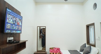 Shri Bankey Bihari Guest House Room Type - Super