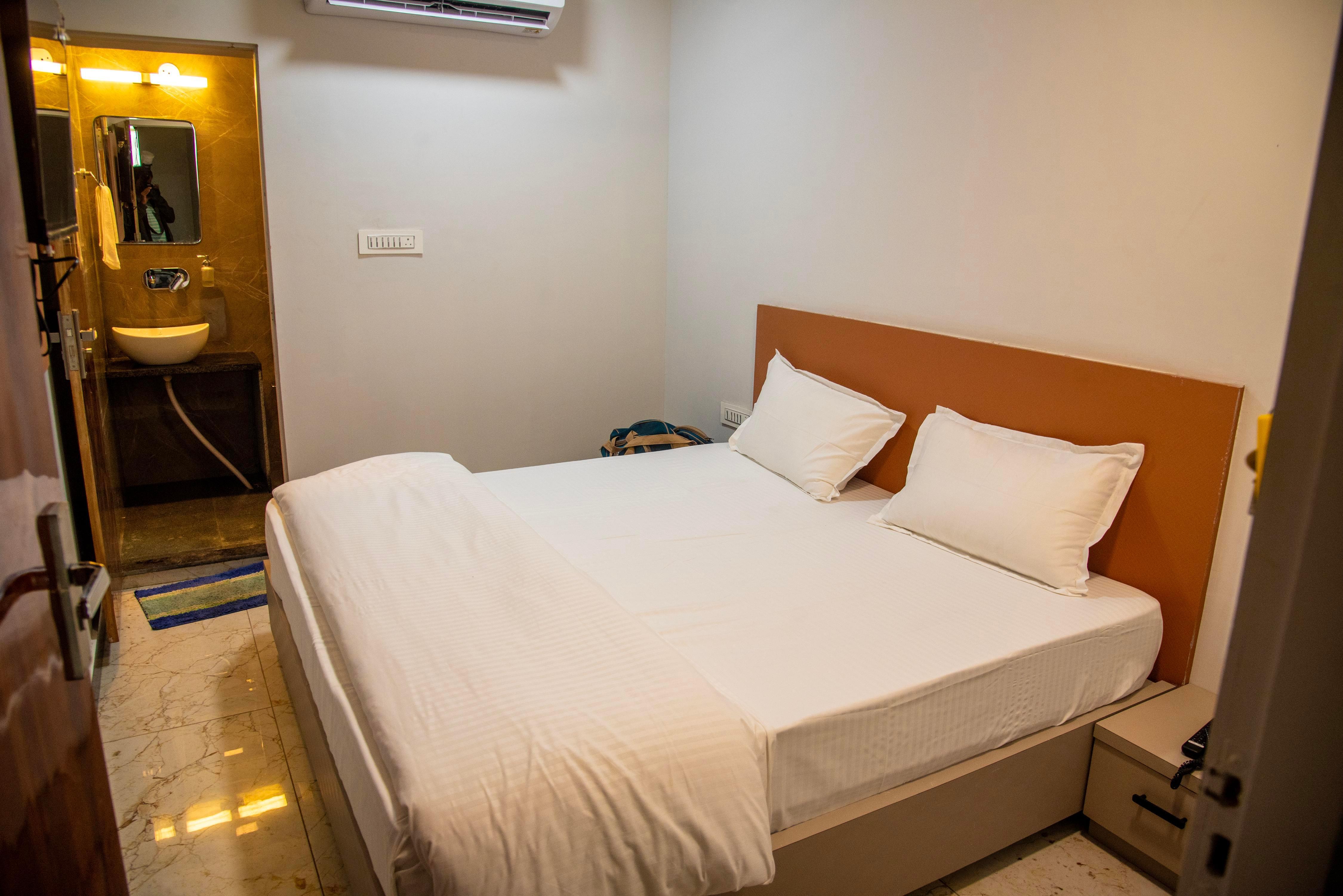 Everyday Club Room Type - Deluxe Room - AC