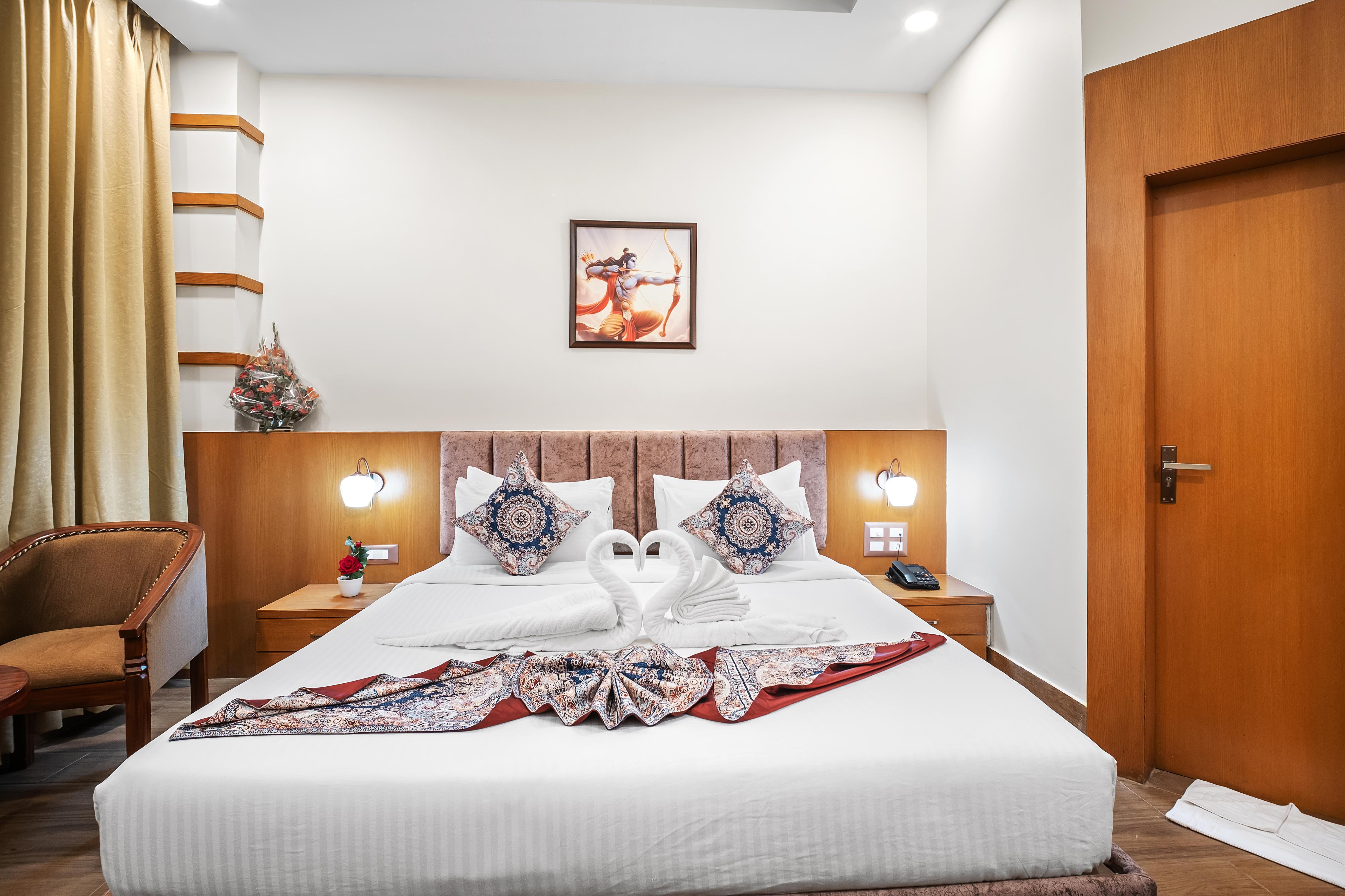 Hotel Padmshree Palace - Tap to explore photos