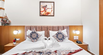 Hotel Padmshree Palace Room Type - Deluxe Double Room