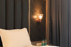 Hotel Lake View Residency