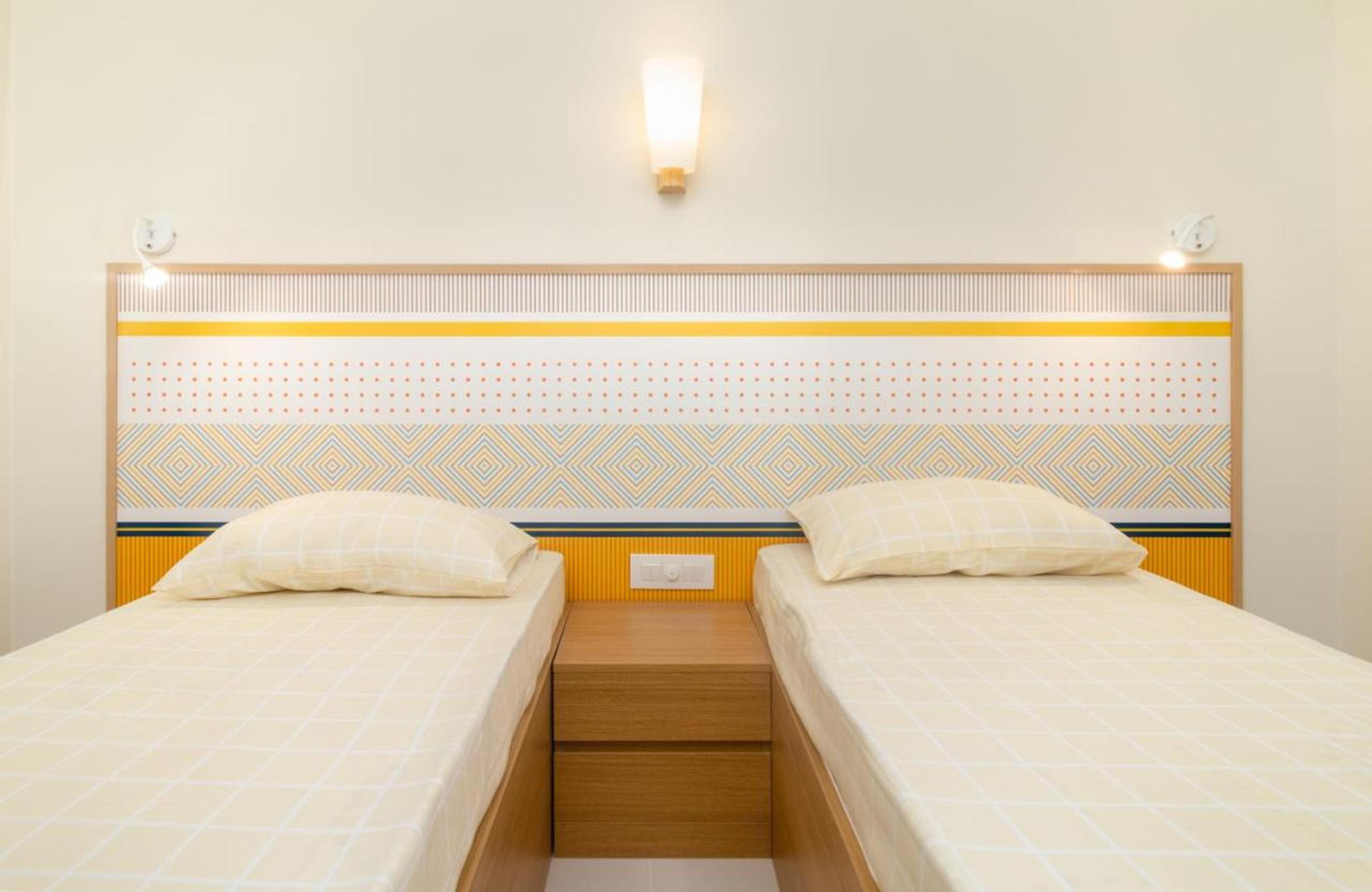 Covie Viman Nagar 102 Room Type - Male Dormitory Room
