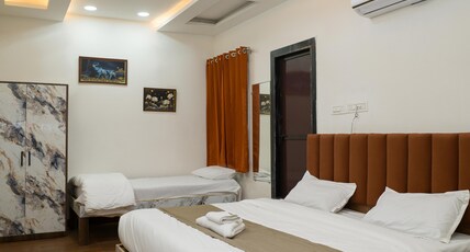 Hotel Shree Narayan Room Type - Suite Room
