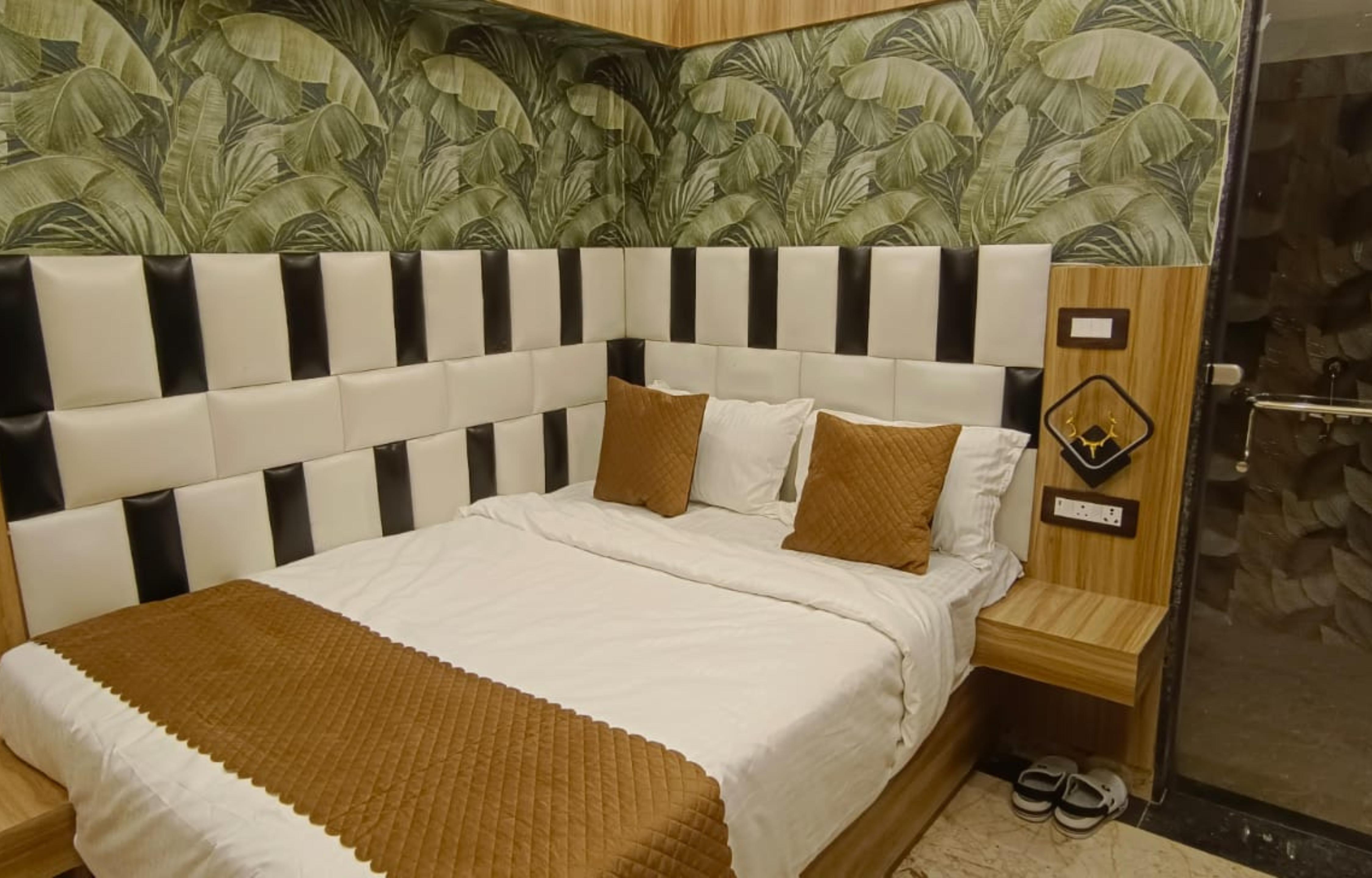 Hotel Devvanshi Room Type - Standard Room