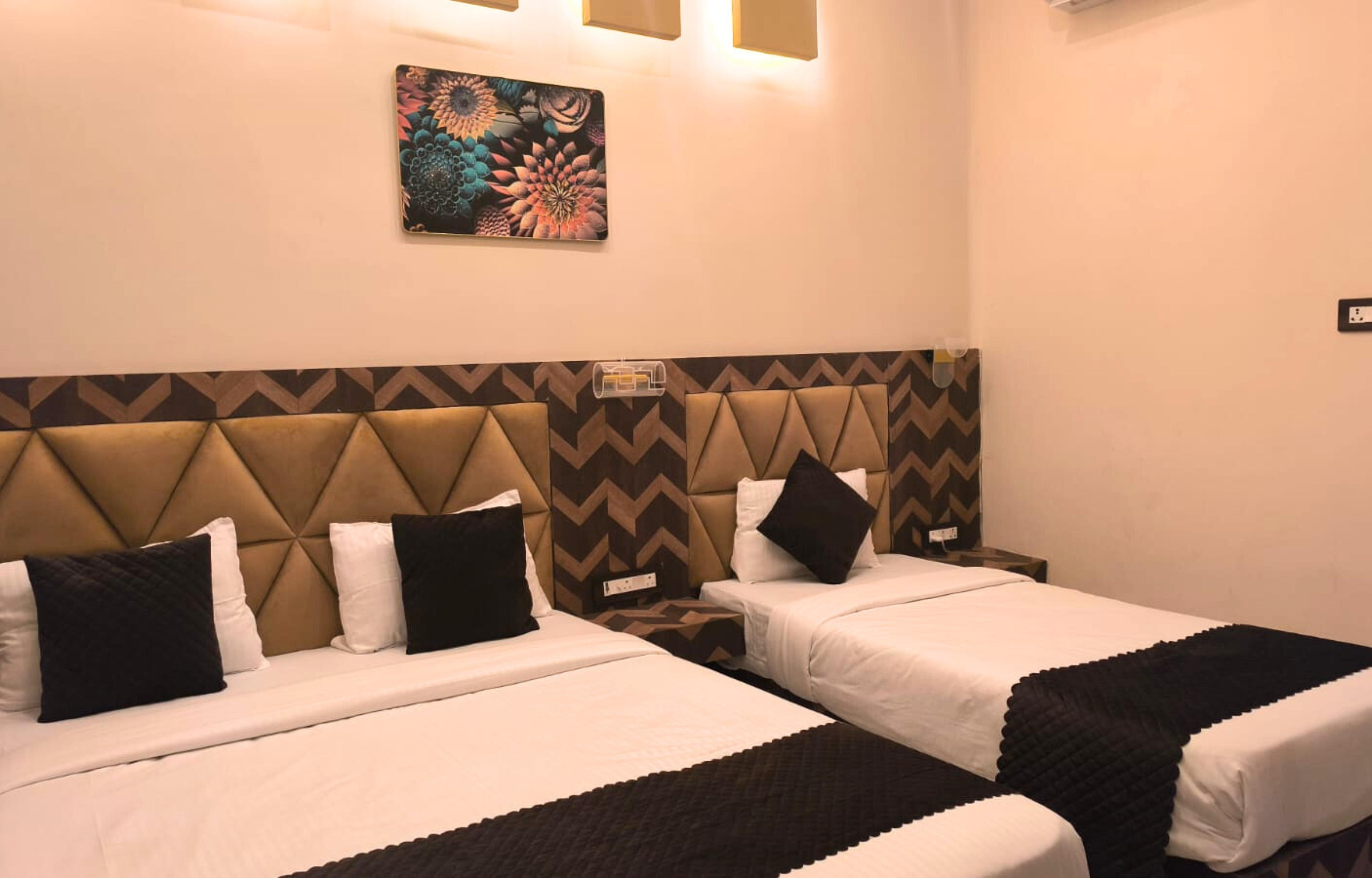 Hotel Devvanshi - Tap to explore photos