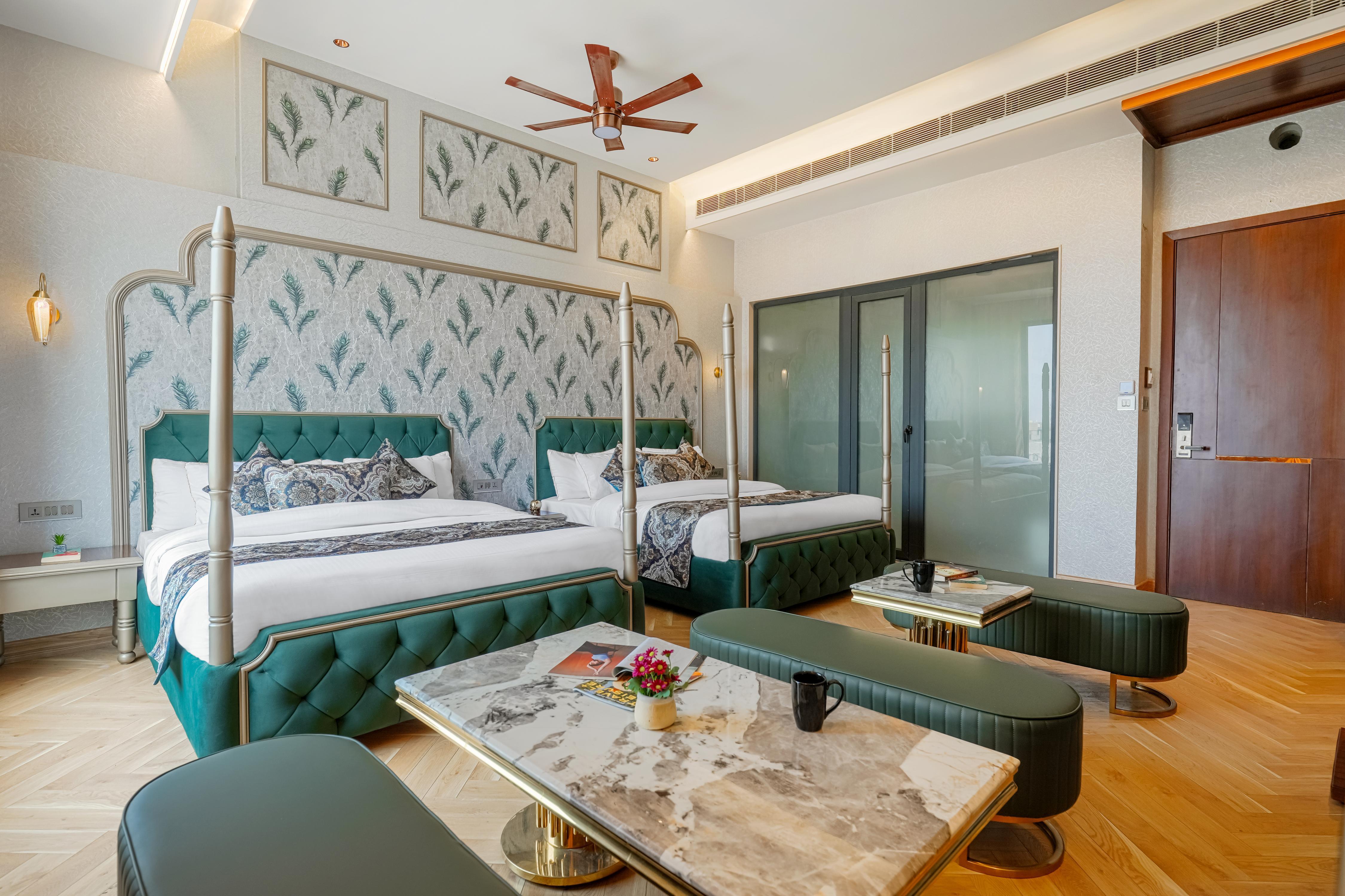 Marrion Hotel - 10 Minutes from Golden Temple - Tap to explore photos