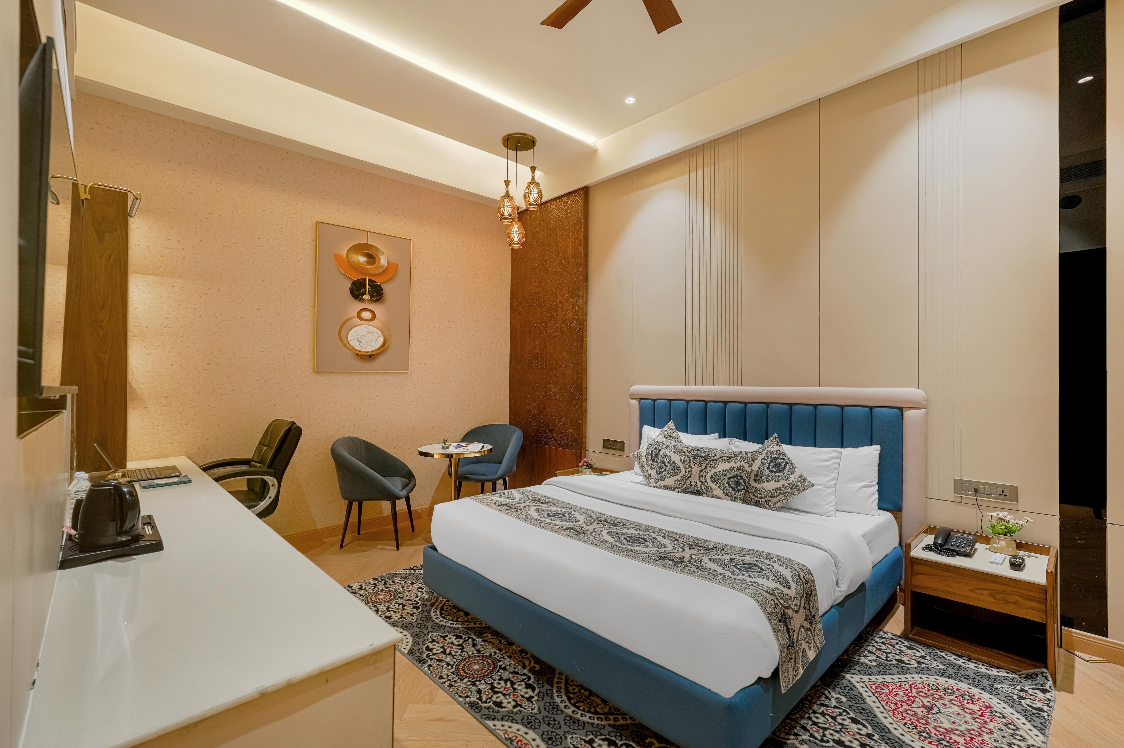 Marrion Hotel Room Type - Premium room with Bathtub Marrion Hotel Room Type - Premium room with Bathtub