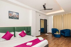 Address of Hotel Kingdom Suites
